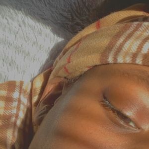 Meet your Posher, Elise